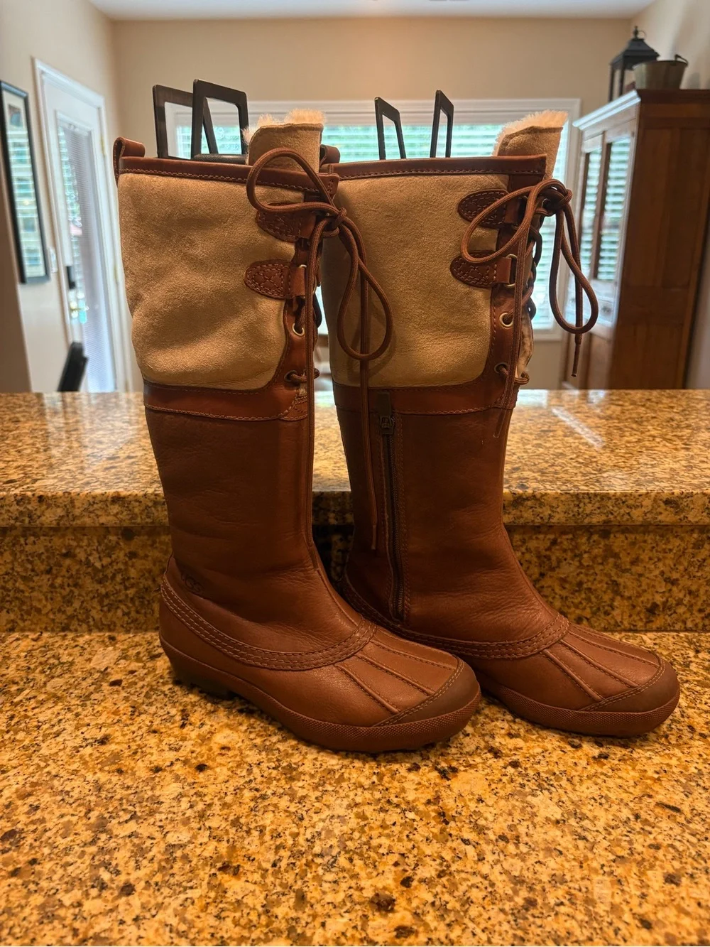 NWOT UGG belcloud tall fleece lined brown snow boots size 7